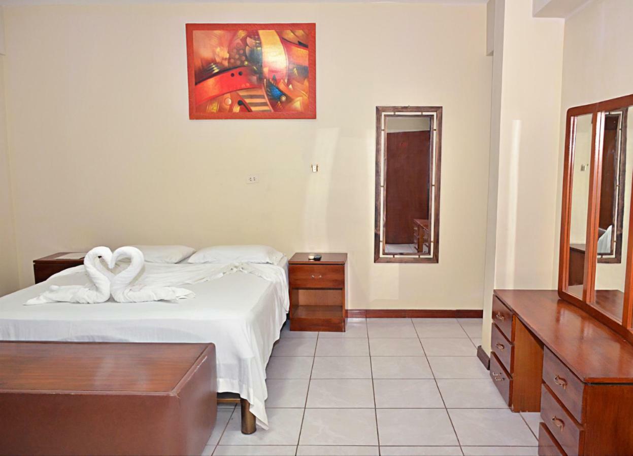 سانتا كروز دي لا سي Hostal Ibiza المظهر الخارجي الصورة